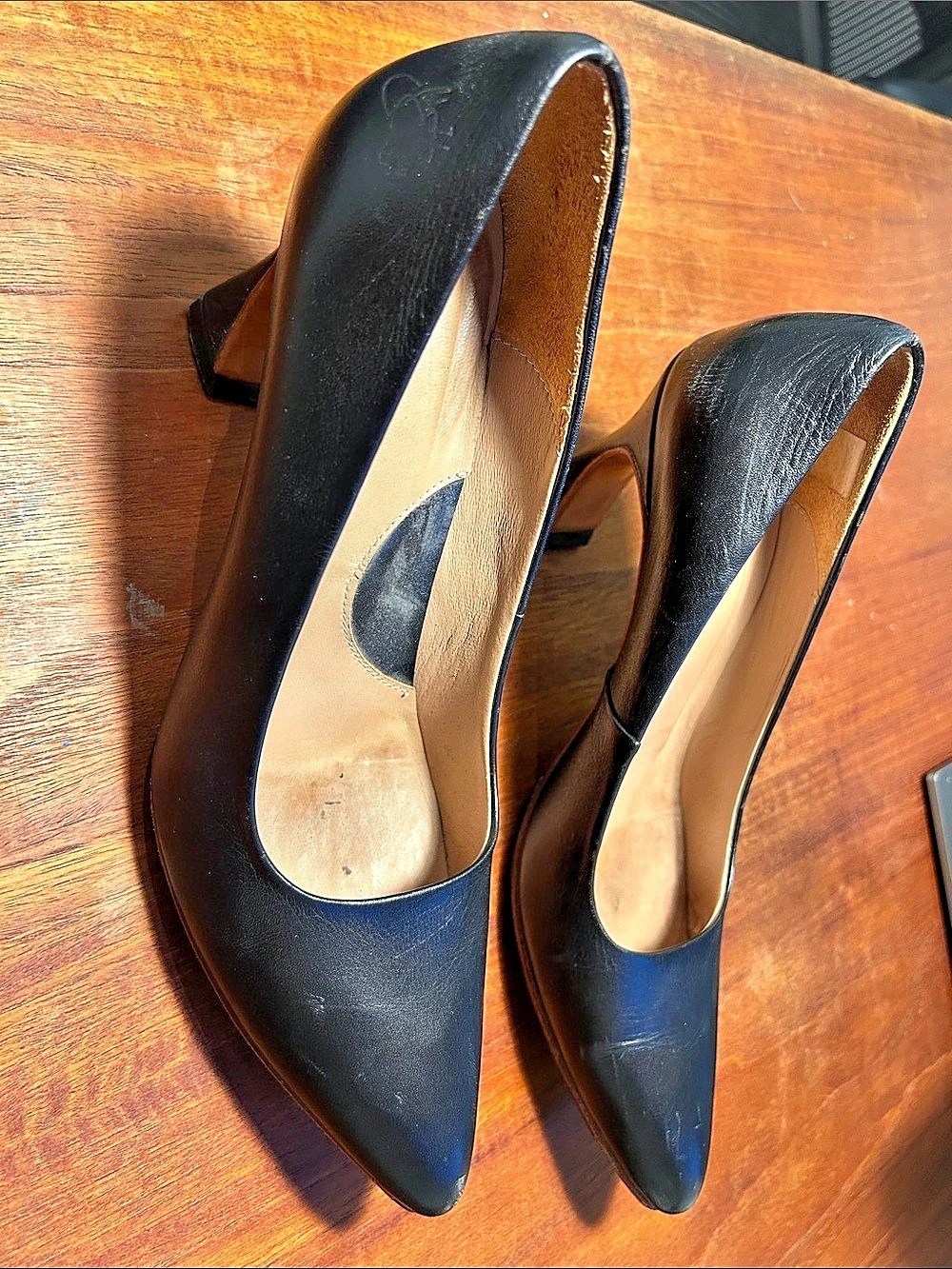 John Fluevog Pointed Toe Pumps in Black US 10.5 (EU41) fits regular (not wide)